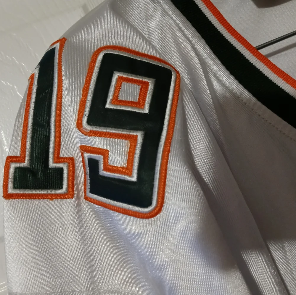 🏈UM FOOTBALL JERSEY CANES SWAGGER🏈 - Picture 5 of 16